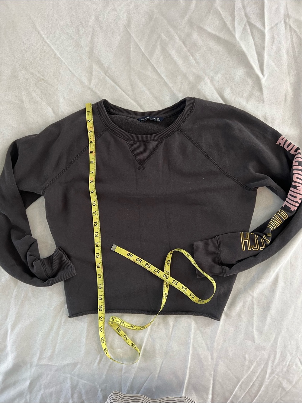 Abercrombie & Fitch Grey Cropped Sweatshirt Size M - Picture 4 of 4
